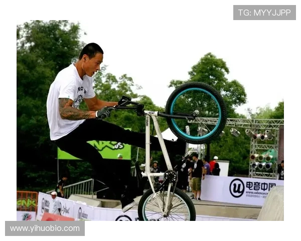 武汉极限运动队的拼搏与突破：一段不屈的冒险旅程纪实