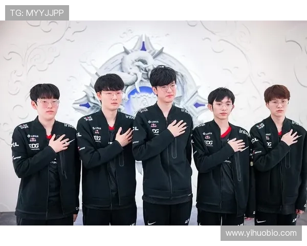 EDG战队在精英赛中以64分稳居积分榜首位，表现引人瞩目