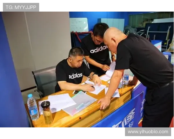 南京乒乓球队在世界锦标赛中的团队协作表现分析与点评